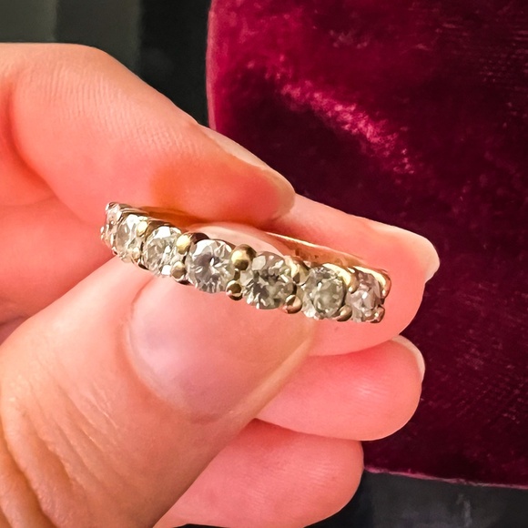 Seven DIAMOND RING Band in 14k Yellow Gold // size 6 - Picture 6 of 10